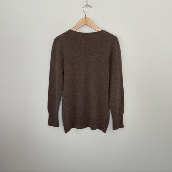 Alex Marie Women’s V Neck Cashmere Sweater in Mocha Brown luxury - Picture 6 of 9
